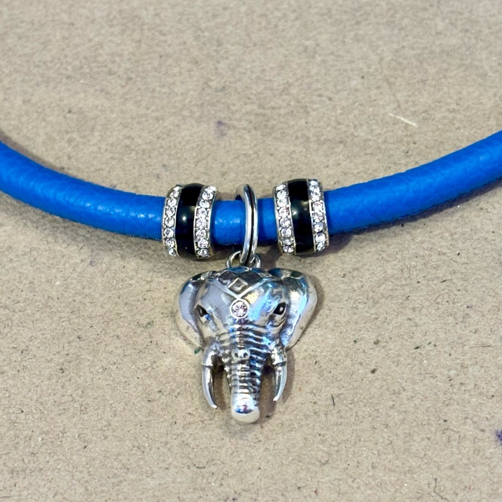 🆕 Brighton Triple Woodstock leather bracelet in Bright blue Fits beads & charms - Picture 7 of 9